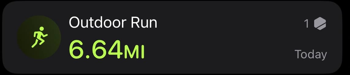 Apple Fitness workout rings and effort timeline for an outdoor run